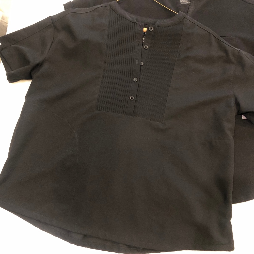 ⚡️FIGS⚡️Pleated scrub top